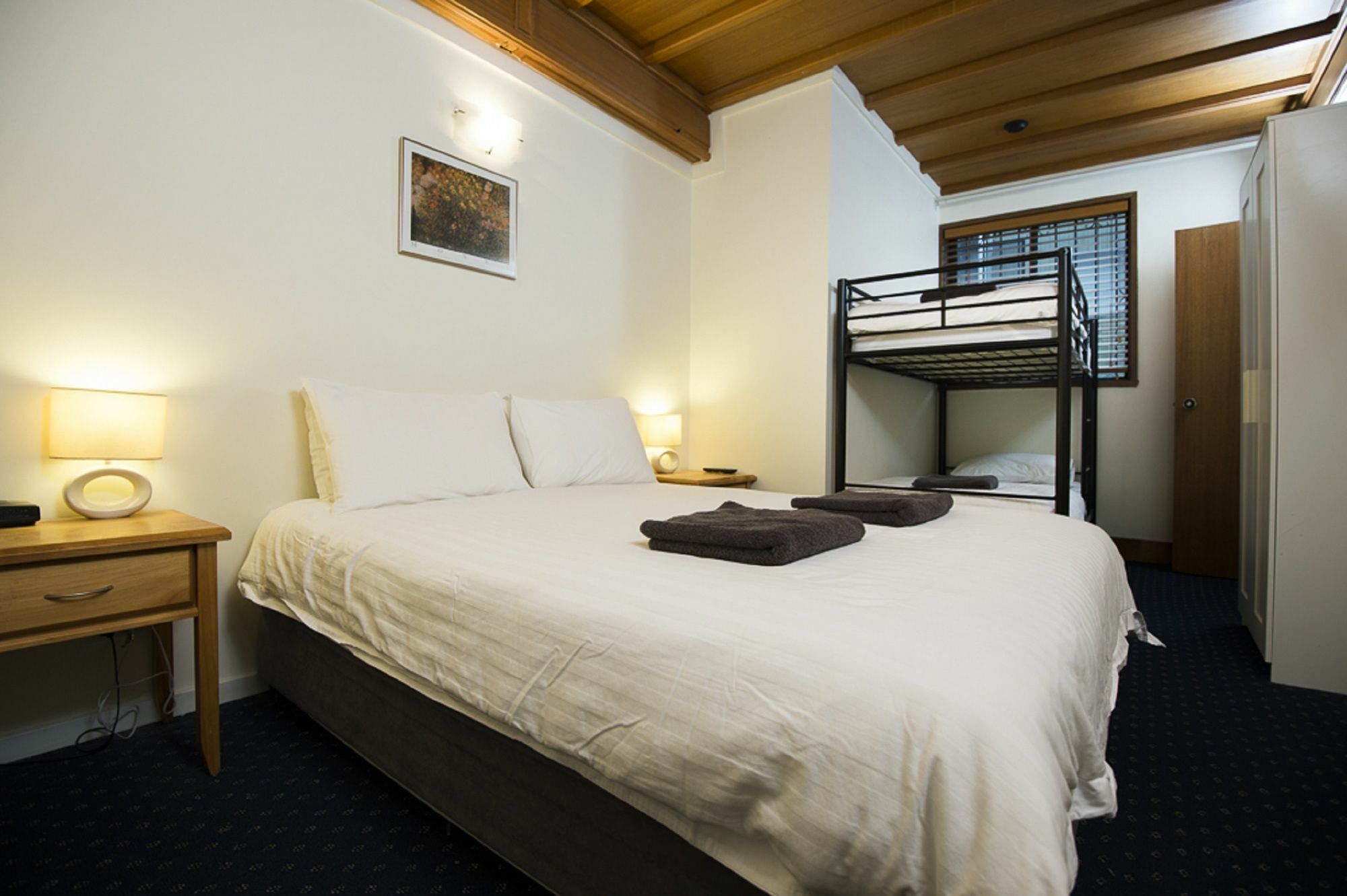 Enzian Hotel Mt Buller Маунт-Буллер Экстерьер фото